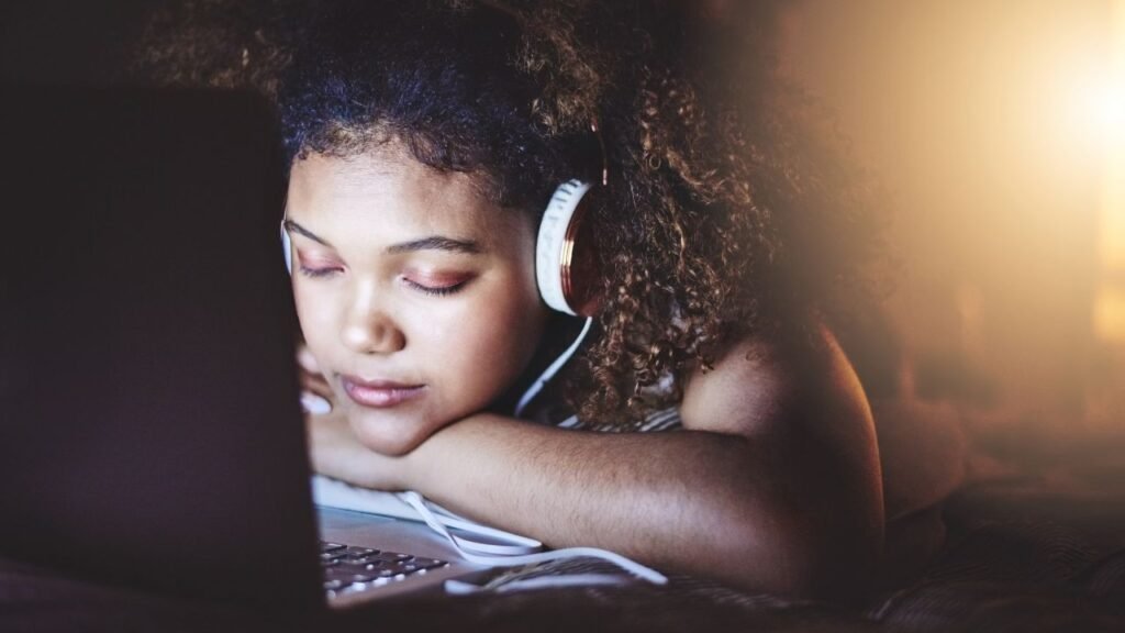 impact-of-screen-time-on-childrens-sleep-patterns